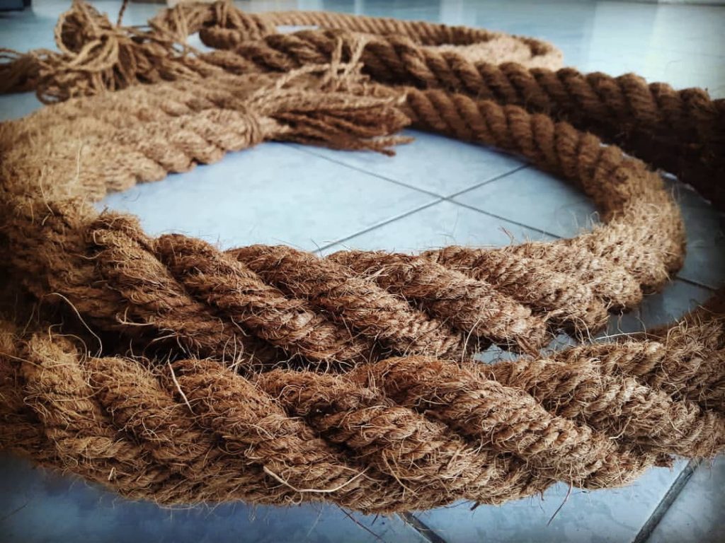 cara membuat tali rami dari sabut kelapa